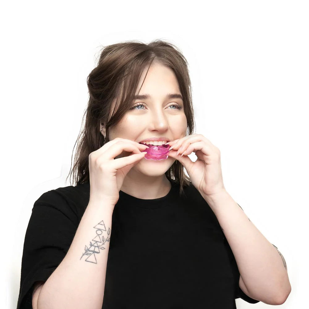 Ultimate Beauty Lip Assist mouthguard for lip blushing— Pink